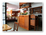 Theke im Schwalbenstadl